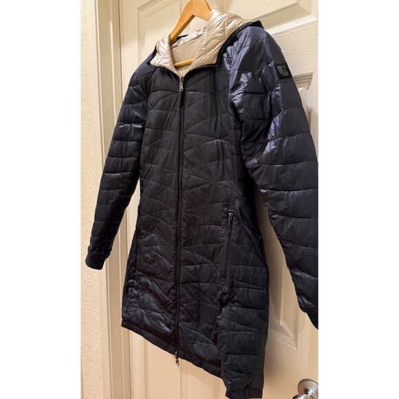 Reversible Beige & Black Hooded Puffer Coat With Zipper Closure & Pockets  Live - Picture 2 of 10